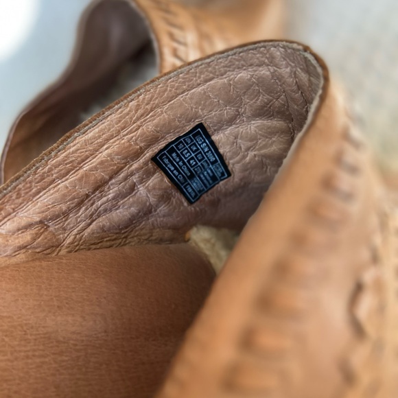 Ugg Clog Tan Upper& Platform Heel - Picture 7 of 9